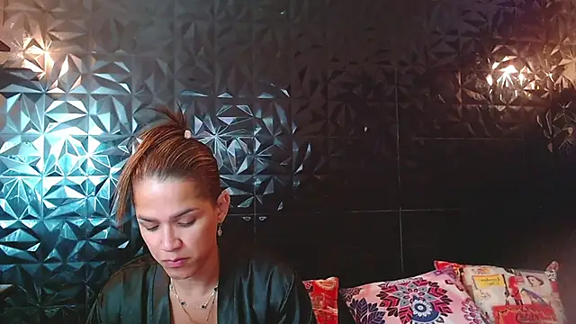 Chat +18 de PINK__LOLA1 ao vivo