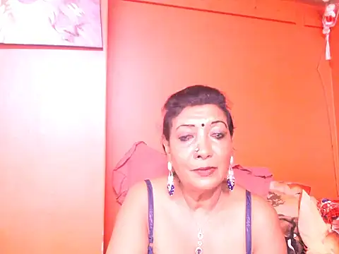 indiansarika65's Live XXX Chat