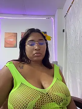 AmbarSex23xo: онлайн-секс-чат