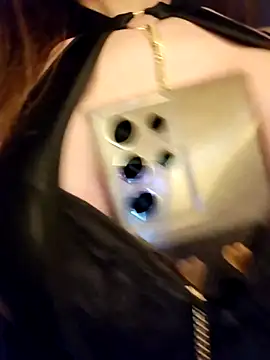 Chat +18 de Luna_Kitanna ao vivo