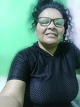 Amarantha25 élő XXX-chatje