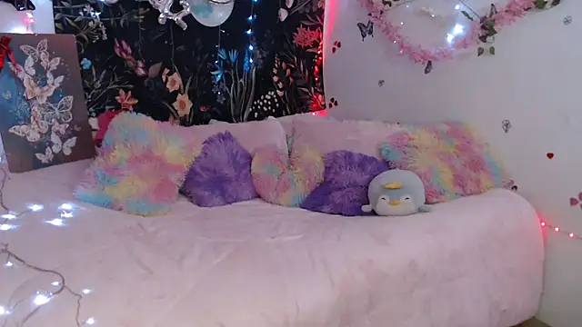 Emillyy_m Chat XXX in diretta