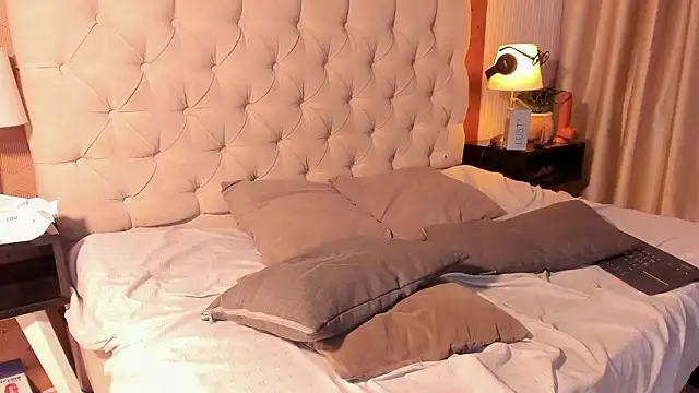 liam_twiink: διαδικτυακό σόου στην κάμερα