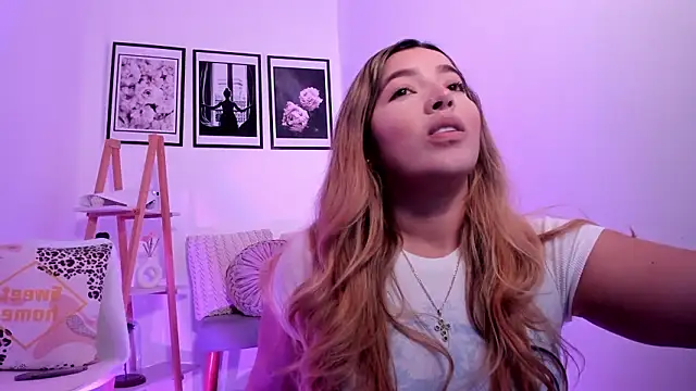 sofihill01's Webcam Show