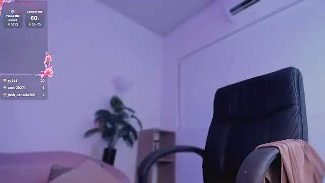 Pertunjukan Kamera Web Ayha_khalaf