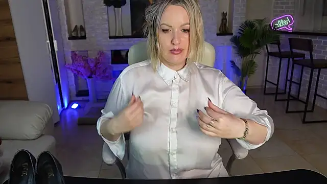 MariemLui Adlı Modelin Canlı XXX Sohbeti