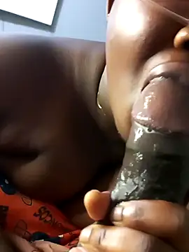 GOLDEN_HQUR's Live XXX Chat