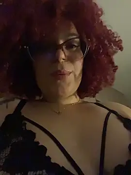 Chat +18 de Leyah__ ao vivo