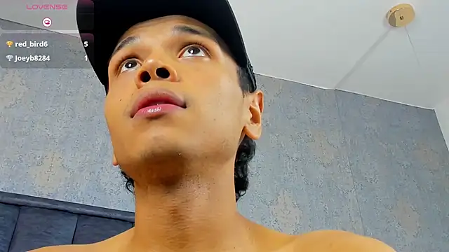 Alejandroo_Montenegro Chat XXX in diretta