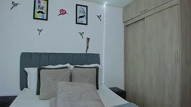 im_sarah34 Live XXX-Chat