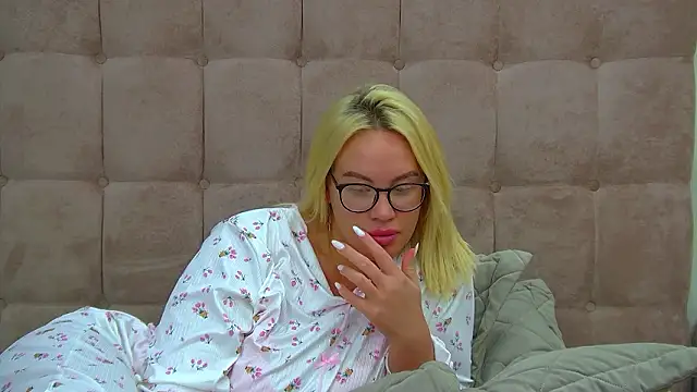 MariaNeumann's Live XXX Chat