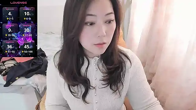 Crystal_Wings Chat XXX in diretta