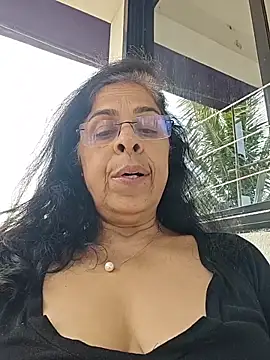 NakedMILFx's Live XXX Chat