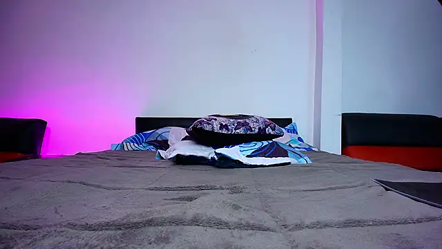 yesie_hot Adlı Modelin Canlı XXX Sohbeti