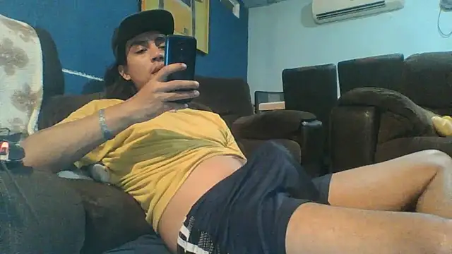 AlexAlejandro13's Live XXX Chat