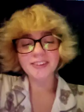 mcjbgfhgjhiiilllufjyf's Live XXX Chat