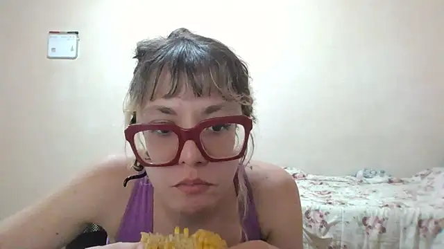 BlondieTami 라이브 XXX 채팅