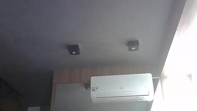 SkinnyKitten's Webcam Show