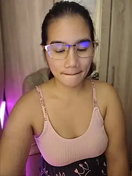 Kissy07 – Naživo XXX chat