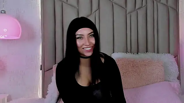 AudreyElla Adlı Modelin Canlı XXX Sohbeti