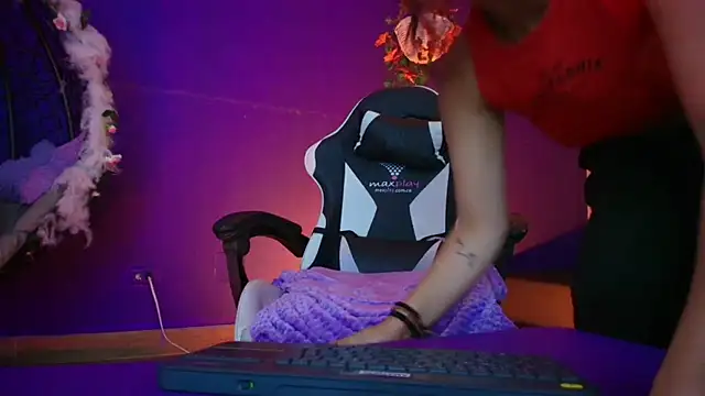 vanelope11 Adlı Modelin Canlı XXX Sohbeti