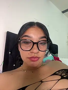 Hhannachiki's Live XXX Chat