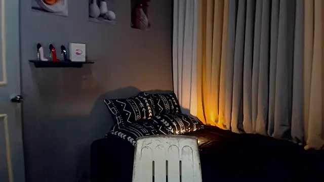 Unforgettablejulia Chat XXX live