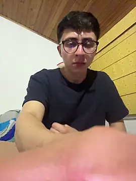 CamiRojas_boy 在線直播表演