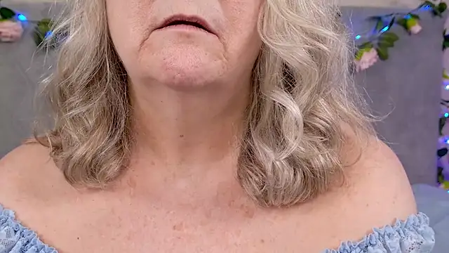 Kaitlyn_WintersのライブXXXチャット