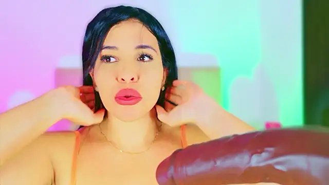 XXX chat uživo modela CharlootteEvans