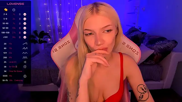 AnyaTaylor_ Chat XXX in diretta