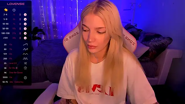 AnyaTaylor_ লাইভ XXX চ্যাট