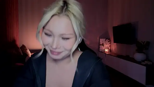 Chat +18 de RileyMee ao vivo