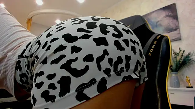 XXX chat uživo modela RedLipse