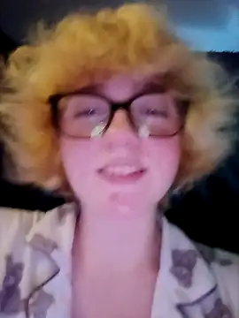 mcjbgfhgjhiiilllufjyf's Live XXX Chat