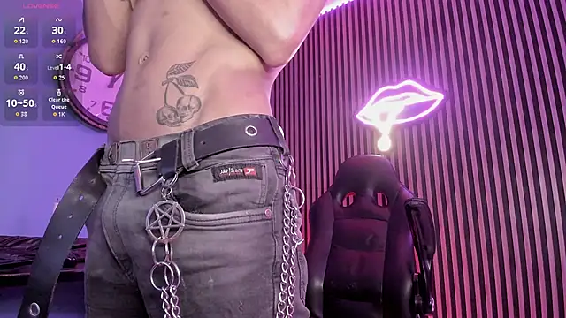 Show modela Maximoking26 na web-kameri