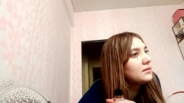 XXX chat uživo modela JanineThielman