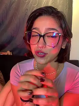 LilithMonette 现场XXX聊天