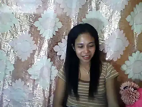 PinaySkinnyGirl Adlı Modelin Canlı XXX Sohbeti