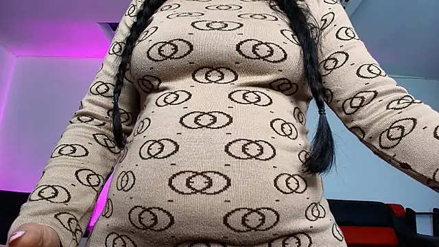 yesie_hot – Live XXX-chat