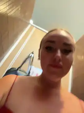 KiraSunshine Adlı Modelin Web Kamerası Şovu