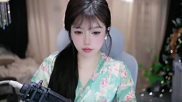 Cecily Chat XXX live