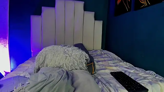 Adrian_Volt's Webcam Show