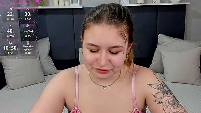 Chat XXX en directo de MilanaXHoney