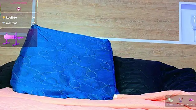 KAROL-SCOTT Adlı Modelin Canlı XXX Sohbeti