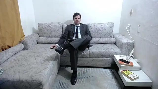 Victor_Maitland Adlı Modelin Canlı XXX Sohbeti