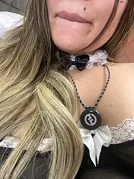 ZyrellaのライブXXXチャット