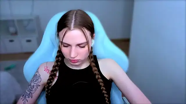 StellaLawless 即時 XXX 聊天