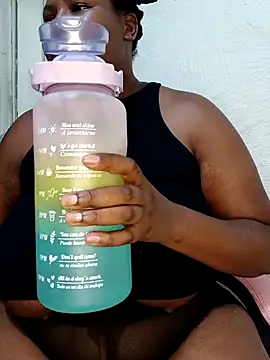 Nia_Adams_XxxのライブXXXチャット