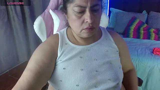 Keyla01_: απευθείας συνομιλία ΧΧΧ